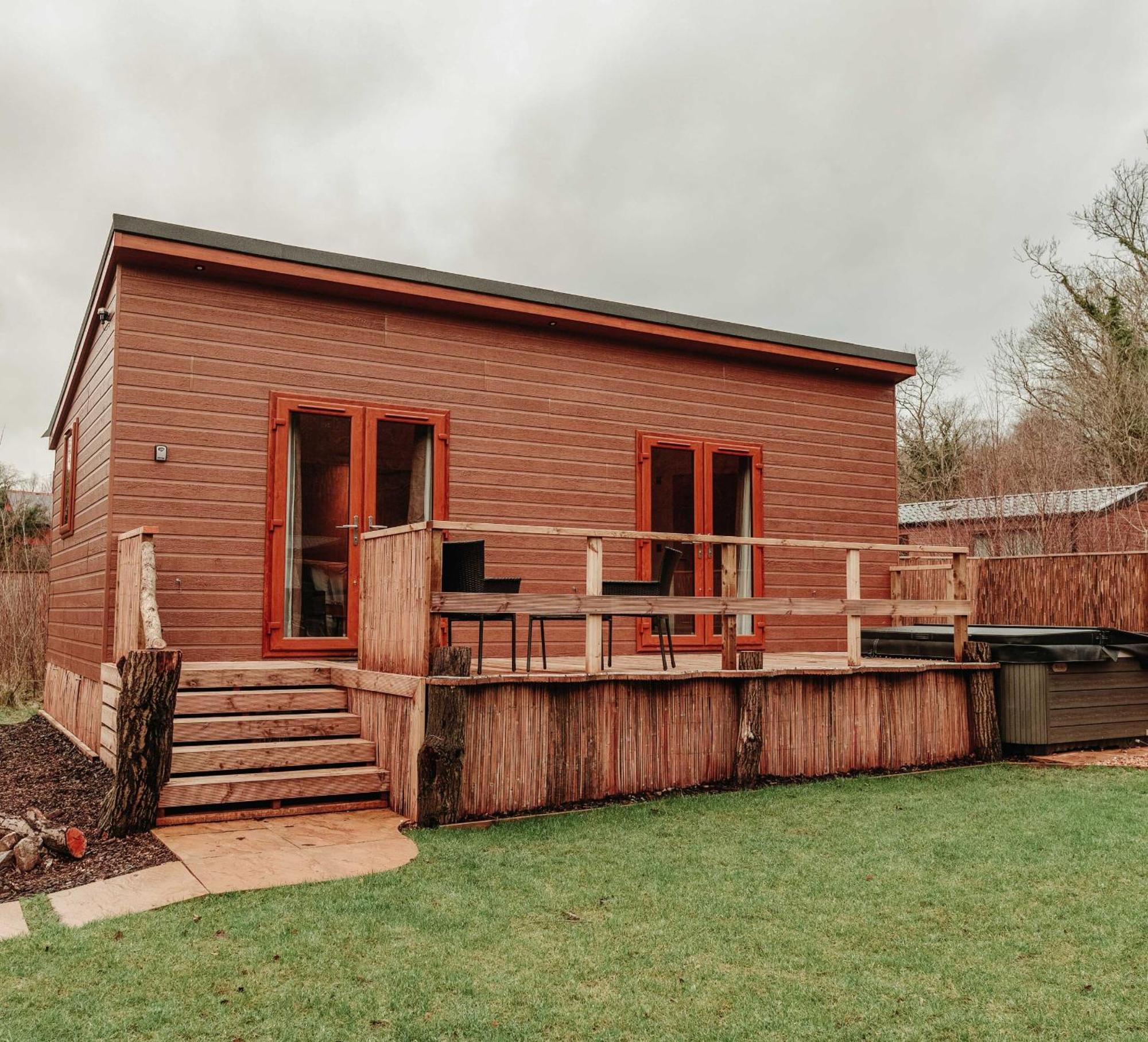Herons Lake Retreat Hot Tub Lodges Caerwys Buitenkant foto