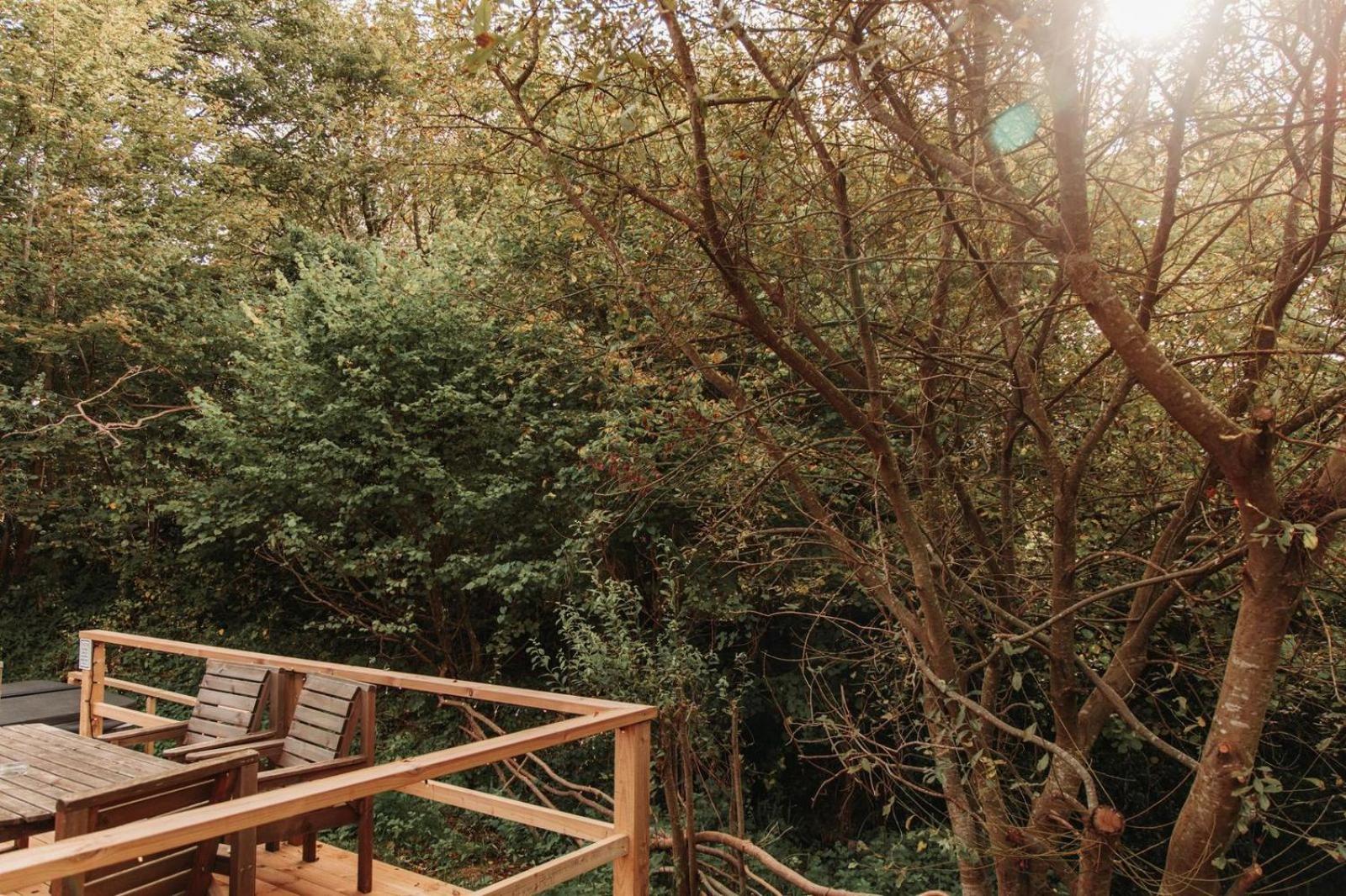 Herons Lake Retreat Hot Tub Lodges Caerwys Buitenkant foto